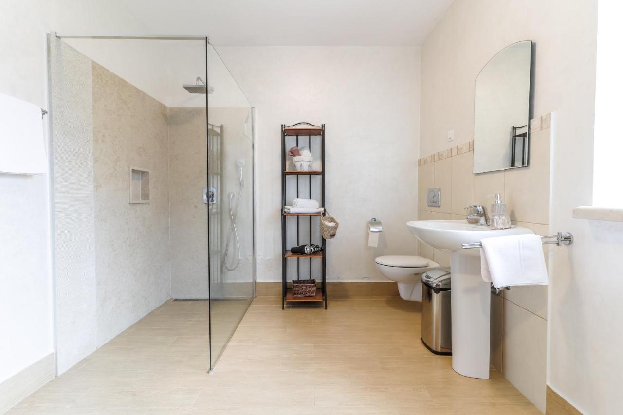 Bed & Breakfast Kastel Zbandaj Exterior photo